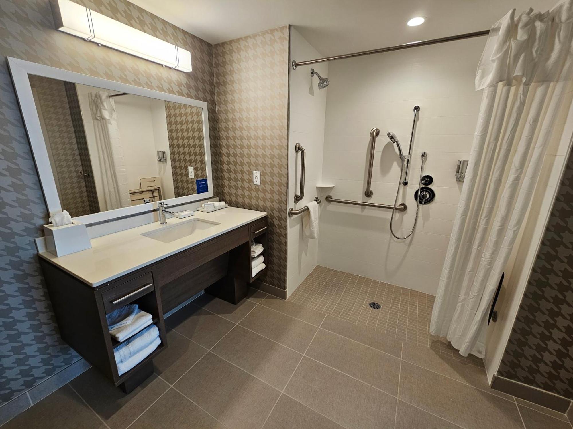 Home2 By Hilton Allentown Airport Bethlehem