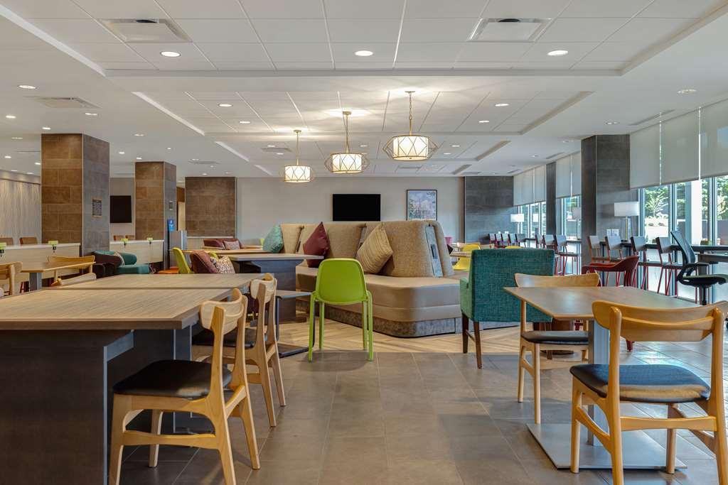Hotel Home2 By Hilton Allentown Airport 3*