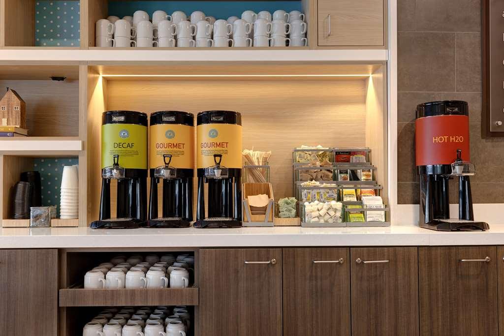 Home2 By Hilton Allentown Airport Hotel 3*
