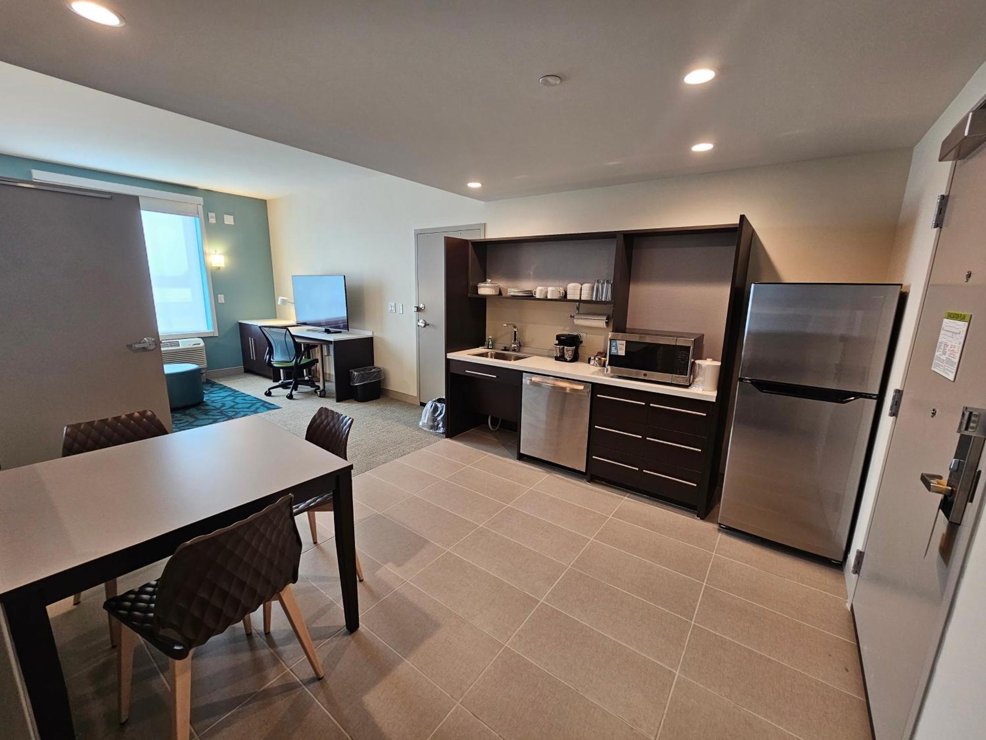 Home2 By Hilton Allentown Airport Hotel