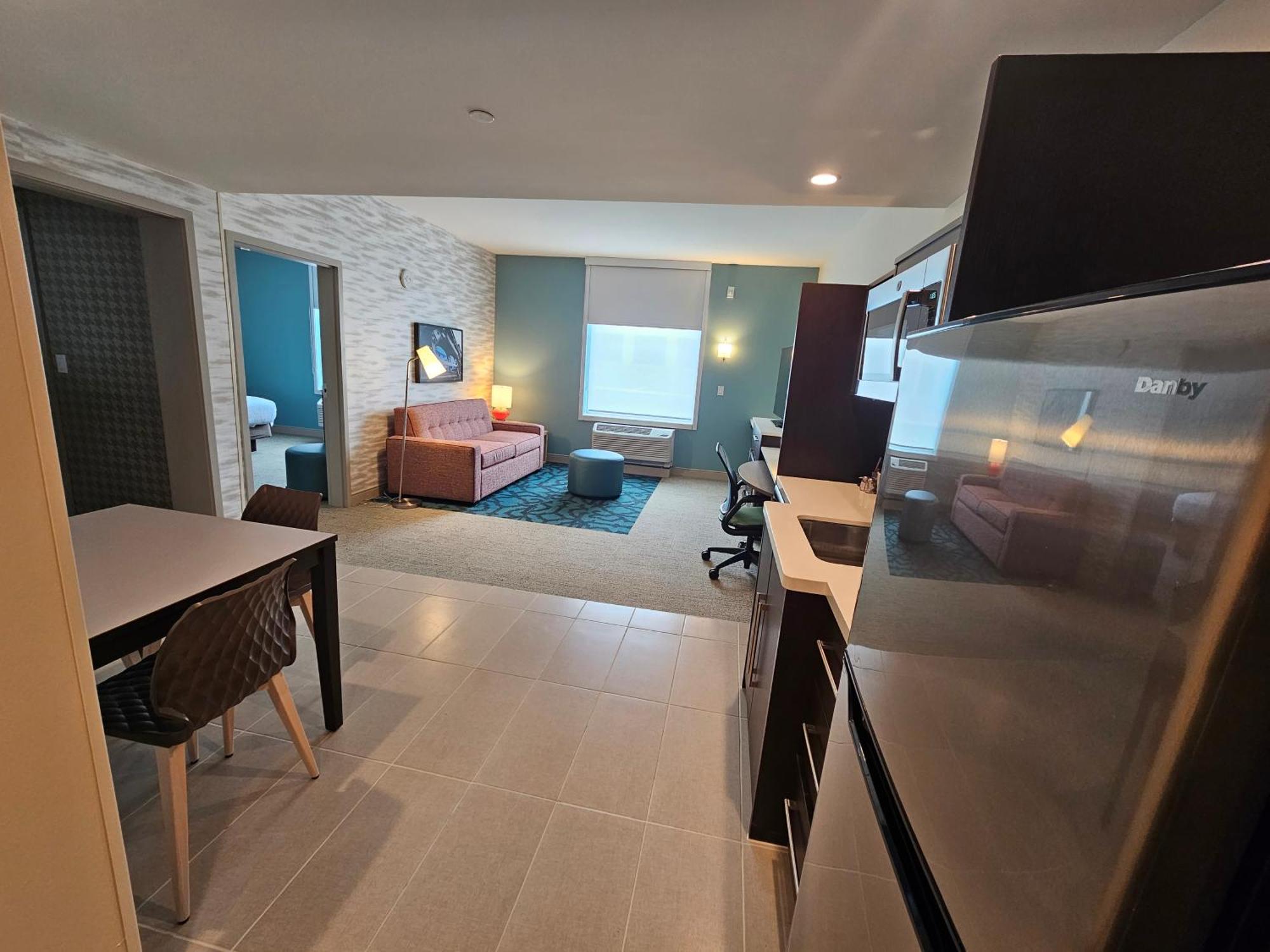 Home2 By Hilton Allentown Airport Hotel 3*